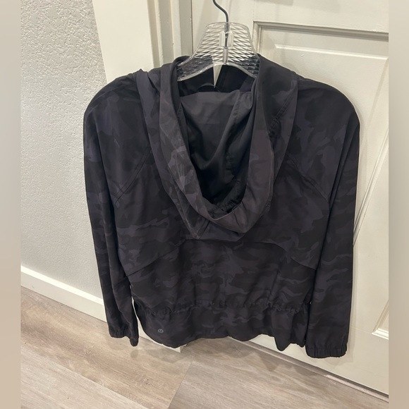 Lululemon face forward Jacket - Picture 2 of 4